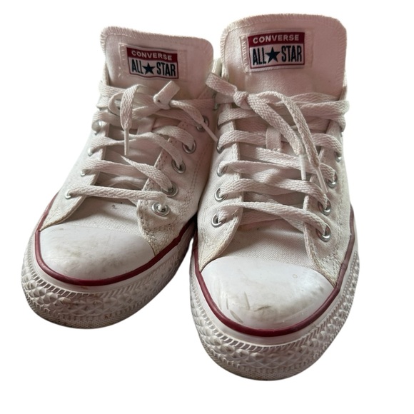 🛍️White Converse Chuck Taylor All Star Sneakers 👟🤍 - Picture 2 of 4